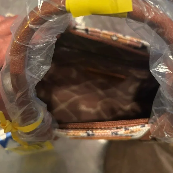 NWT / Wrangler Southwestern Aztec Print Canvas Tote Crossbody Bag / Retail $80 - Picture 4 of 9